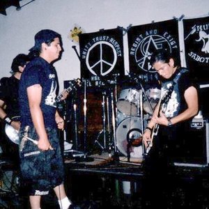 “Discordia”的封面