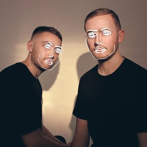“Disclosure”的封面