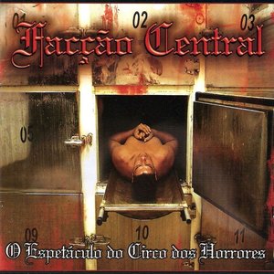 “O Espetáculo do Circo dos Horrores”的封面