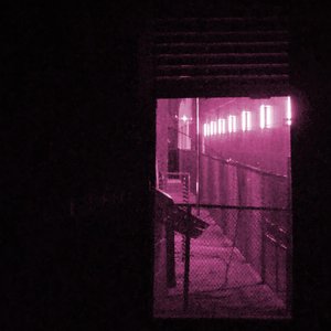Imagem de 'do i clench my fists? (slowed + reverb)'