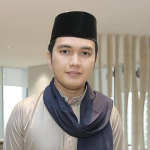 “Aldi Taher”的封面
