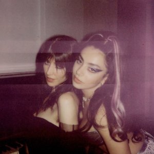 Image pour 'Charli XCX & Caroline Polachek'