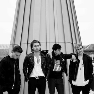 “5 Seconds of Summer”的封面