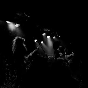 “Defacement”的封面