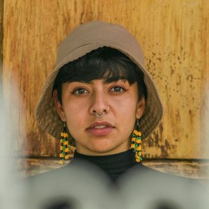 'La Muchacha'の画像