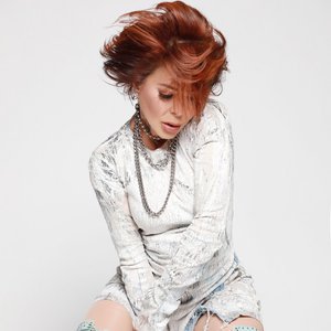 “Alejandra Guzmán”的封面