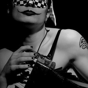 “Comedia d'el Arte”的封面