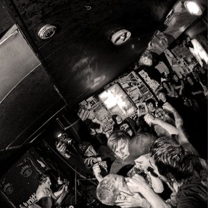 “Almost Home”的封面