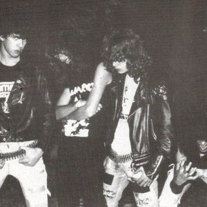 “Sepultura”的封面