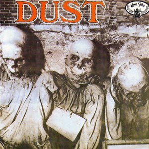 “Dust”的封面