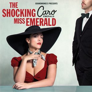 “The Shocking Miss Emerald”的封面