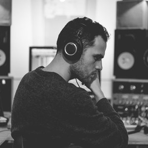 “Jordan Rakei”的封面