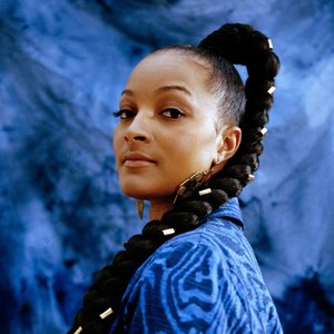 “Nubya Garcia, Esperanza Spalding”的封面