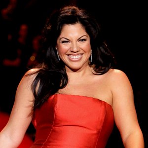 “Sara Ramirez”的封面