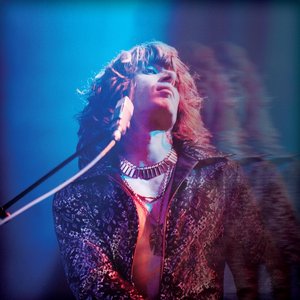“Francis Comes Alive (Live)”的封面
