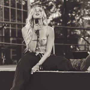 “Aliisa Syrjä”的封面