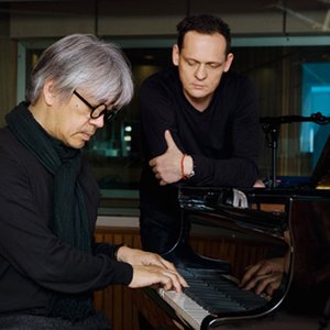 'Alva Noto & Ryuichi Sakamoto'の画像