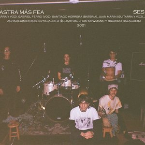 “La Hermanastra más Fea”的封面