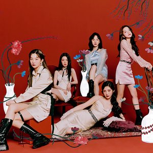 “Red Velvet”的封面