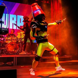 “Groove Crusader”的封面