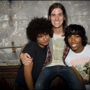 'I Set My Friends on Fire'の画像