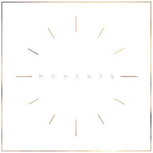 “Moments”的封面