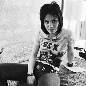 “Joan Jett & The Blackhearts”的封面