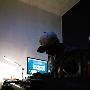 “.Tetsuo”的封面