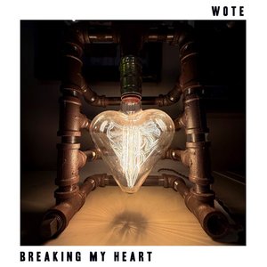 “Breaking My Heart”的封面