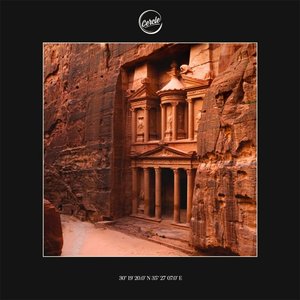 “Petra”的封面