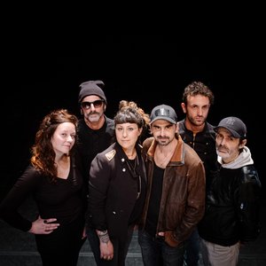 Image for 'La Cafetera Roja'