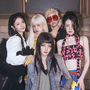 “i-dle”的封面