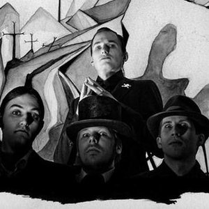 “The Coffinshakers”的封面