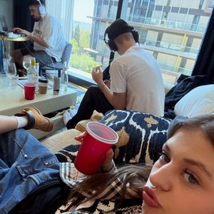 “1DAY IN LA”的封面