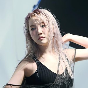 'Younha'の画像