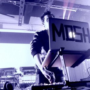 “Mosh”的封面