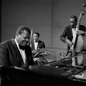 'The Oscar Peterson Trio'の画像