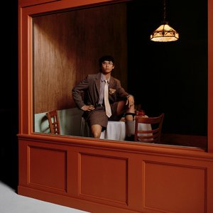 “Backflips in a Restaurant (Deluxe)”的封面