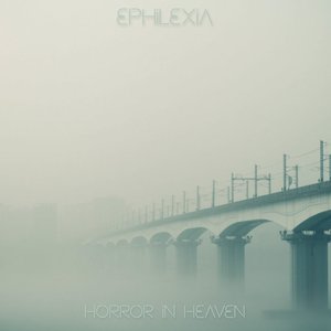“Horror In Heaven”的封面
