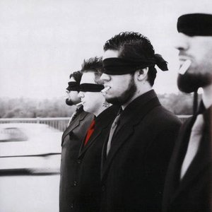 “Papa Roach”的封面