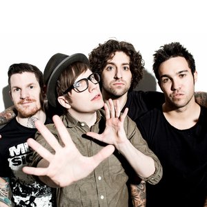 'Fall Out Boy' için resim