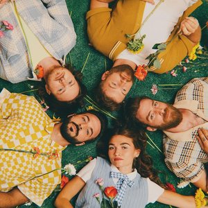 “MisterWives”的封面