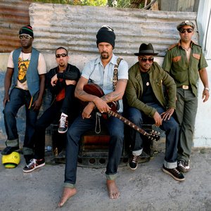 'Michael Franti & Spearhead'の画像