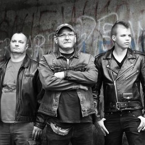 “Czerwone kościoły”的封面