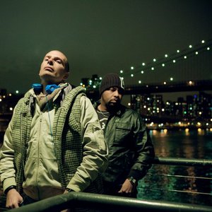 “Akhenaton & Faf Larage”的封面