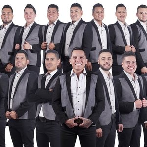 “Edwin Luna y La Trakalosa de Monterrey”的封面