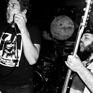 “InTheShit”的封面