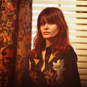 'Axelle Red'の画像