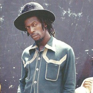 “Gregory Isaacs”的封面