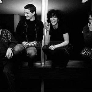 'Au Pairs'の画像